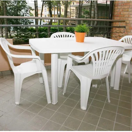 Convenient Flat Close To The Apartment